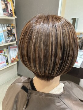 ヘアーアンドビューティーショップ エボルティー(hair&beauty shop EvoLuty) ショートボブ