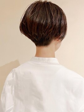 トップヘアー アヴェニュー 刈谷(TOPHAIR Avenue) シルエットが綺麗なショートスタイル/アースカラー