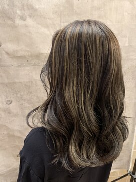 ネオリーブエクラ 上野御徒町店(Neolive eclat) ベージュハイライトカラー◎