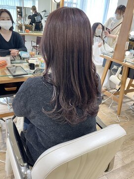 ネオリーブ チロル 横浜西口店(Neolive CiroL.) くすみピンクラベンダー 艶髪 ロングレイヤー