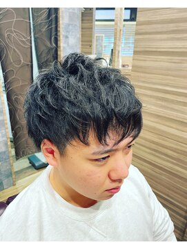 銀座マツナガ 浅草店 黒髪短髪/束感ショート/ツーブロスタイル