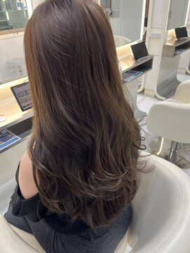 ピュクシス(pyxis) 顔周り韓国ハイレイヤー×透け感ブラウンカラー