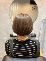 アットチルプラスグランジュ(@chill＋granze)&nbsp;白髪ぼかしショートボブ