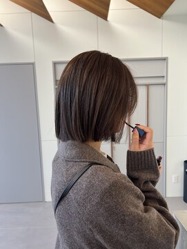 ローレンアオ(LOREN AO) 黒髪/ボブルフ/ネビージュ/小顔/ワンレン/ 矢場/髪質改善/前髪