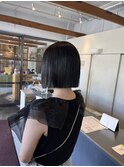 黒髪×切りっぱなしボブ