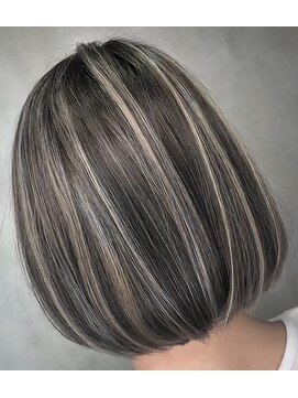 Airタッチ風ブリーチバレイヤージュ