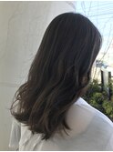 透明感アッシュグレージュ×20代ガーリーミディ