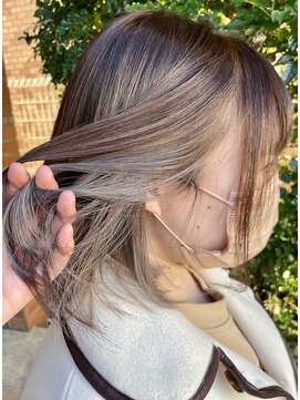 セライロ 千葉(celilo) ショコラベージュ×ホワイトベージュ◎