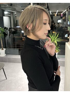 ファイブバイジエクト 堀江(FIVE by The Ect) 大人可愛い色気ショート×ハイトーンミルクティーベージュ☆2