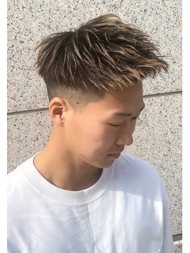 クオンヒール 淀屋橋店(QUON HEAL) スペインカール/スパイキーショート/フェザーパーマ/フェード