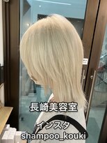 コワファースト長崎シャンプーボーイ 2nd(COIFF1RST 長崎 SHAMPOO BOY)&nbsp;長崎 ハイトーンウルフ ホワイトブロンド