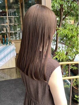 ベルフェミンアプレ(Belle femin Apres) 髪質改善 ロングヘア ベージュカラー ストレート ココアベージュ