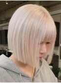 ホワイトブロンドボブ