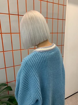 ペレ 原宿(PELE) ダブルカラー/ケアブリーチ/羽エクステ/原宿