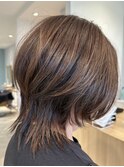 ウルフ　ウルフカット　ミディアム　束感　似合わせ　ツヤ