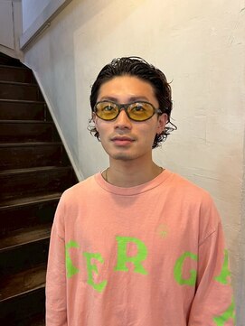ビーバイエイトジェンツ(Bee by EIGHT GENTS) 波巻きツイストスパイラル/リバースセンターパート/心斎橋