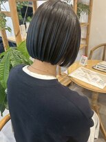 ソラ(SORA.) プレイングカラー/ルーツカラー/20代/30代/40代/ブルー/ミニボブ