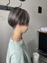 サンズヘアー(3’s hair)&nbsp;ハイライトでつくる立体感ショート