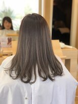 マリブヘアリゾート 太田店(malibu hair resort) 艶グレージュ