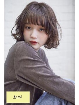 ラレイ(Lalei) 表参道駅/青山　大人かわいいエッジショート　辻幸奈