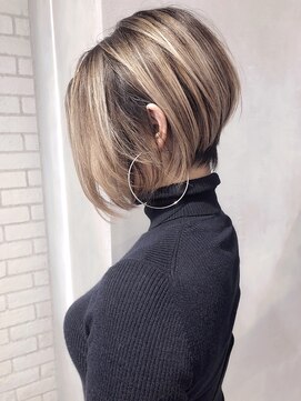 ラル 立川(lar) ハイライトショート_オリーブベージュレイヤーカット