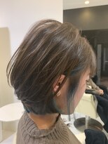 サローネデ アグスティナ バイ サンバンチ(salones de agustina by sanbanchi)&nbsp;インナーカラーショートボブ