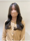 韓国風ヘア センター分け レイヤーカット オリーブグレージュ