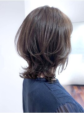 ヴェリーテ(Verite) ダークモカベージュ×くびれミディ