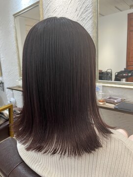 アマレット(Amaretto) 【ピンクブラウン×外はねミディ】