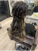 ウェーブ巻きハーフアップ