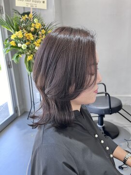 キャリー(Caly) ブリーチなしアッシュ×くびれイヤー