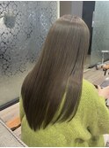 トリートメントとオリーブベージュ