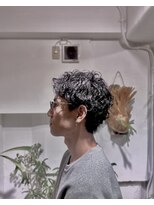 ヘケム(hekm)&nbsp;刈上げない大人スパイキーショート×パーマ