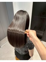 ニカ(NIKA)&nbsp;ダークグレージュ × ロング × 髪質改善