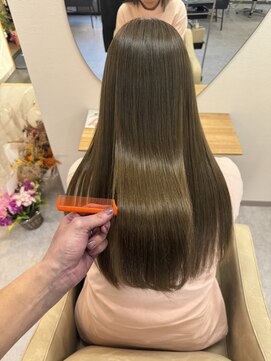 チザン(TIZAN) 【透明感爆発】オリーブベージュ