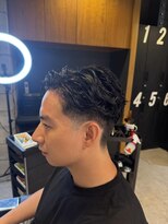 フランクスバーバー アンド ビアークラブ(FRANK'S BARBER and BEER CLUB) スパイキーショート/フェザーパーマ/サーフカール/有楽町