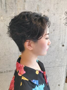 ル リヤン(Le lien) 大人女性　ラフショート　ショートパーマスタイル