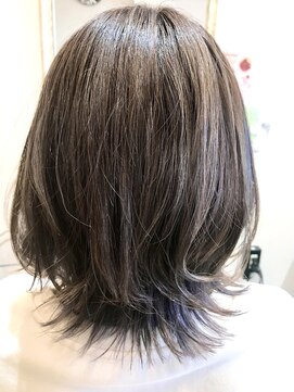 ヘアーアンドビューティー ロカヒ(HAIR&BEAUTY LoKaHi) くびれミディアム