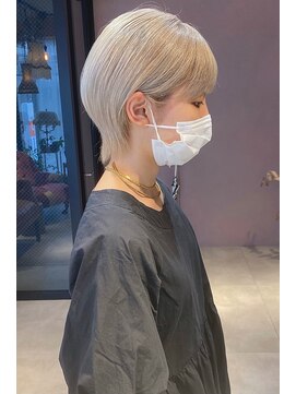 ティル(till) 【till】White + short wolf