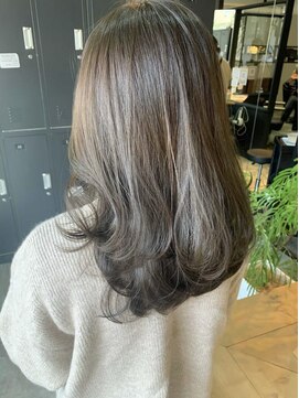 フェリアファム 北千里(FERIA fam) くびれレイヤー/オリーブベージュ/イルミナカラー