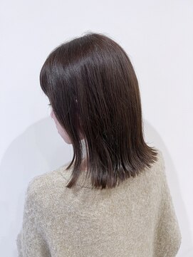 ブカブク(BUKA BUKU) ミディアムスタイル　アッシュブラウン