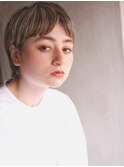 センターパートでハイライト多めベリーショート【soi下北沢】