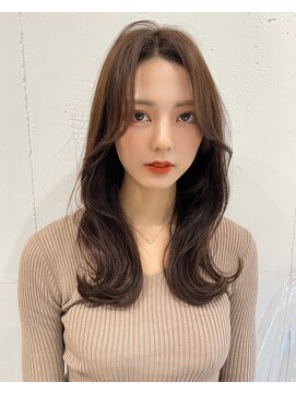 ルームバイシー 新宿(Loom. by Sea) 韓国風前髪/シルキーベージュ/グレージュカラー/斜めバング