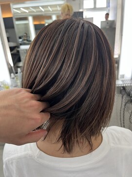 イキ 表参道(iki omotesando) ミディアムヘア/スラッシュ/グレージュカラー/デザインカラー