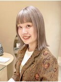 ミルクティーベージュ長めボブミディアムレイヤータッセルボブ