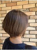 ブルーグレージュ×ショートボブ