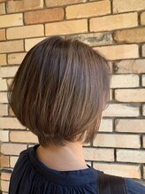 イブ ヘアーメイク(eve hair make) ブルーグレージュ×ショートボブ