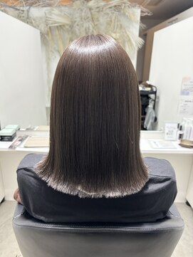 イレス 新札幌店(IRESU) ドレスヘア/アッシュブラウン/髪質改善