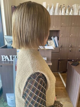 ヘアーブランドジン パルト(HAIR BRAND Jin Palt) ラインを強調しながらもちょっと外ハネが愛らしい