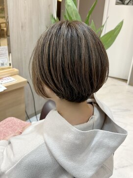 ユウヘアー 千代田橋店(U Hair) 白髪ぼかしハイライト×ショートボブ